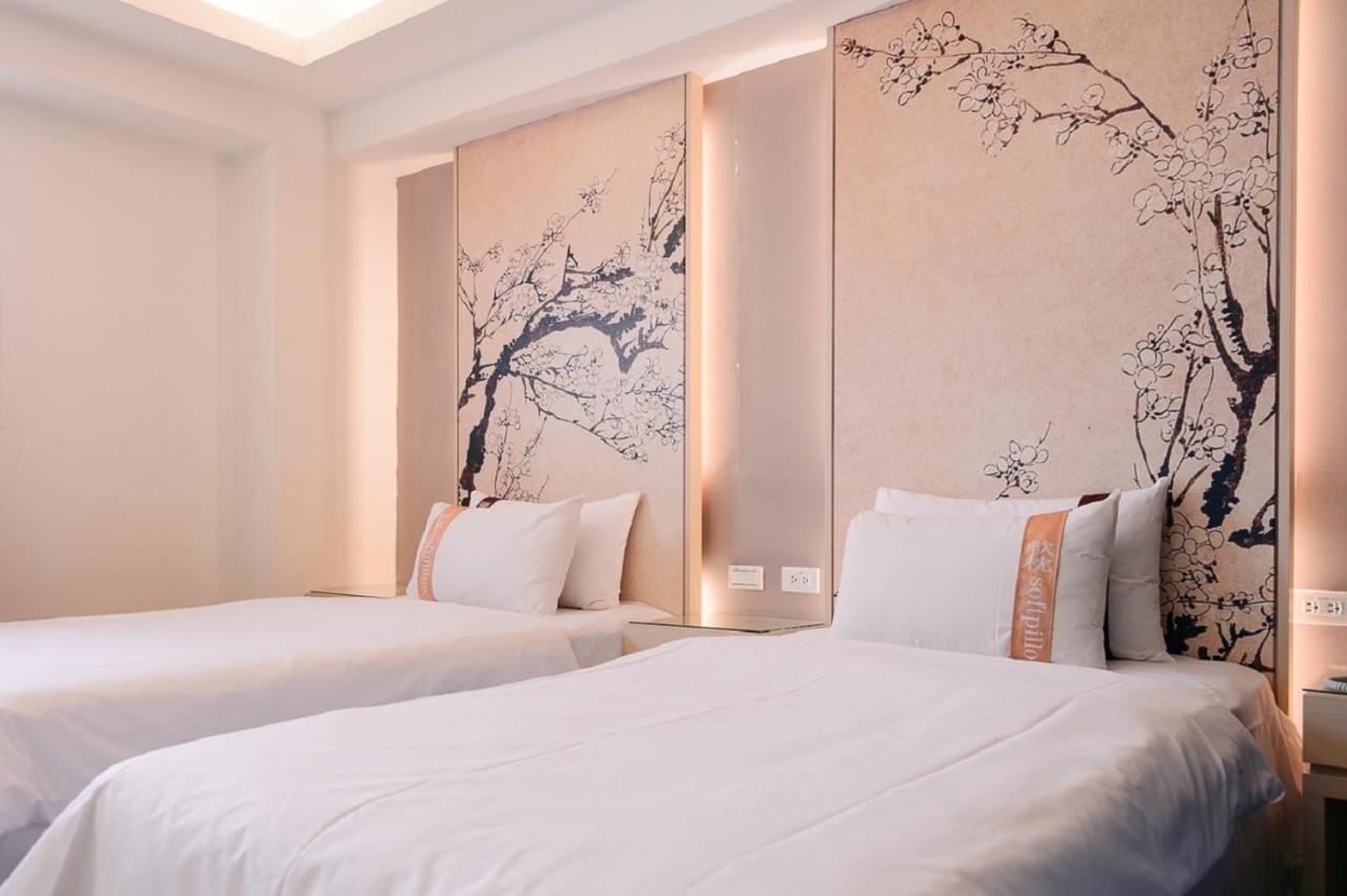Kiwi Express Hotel - Kaohsiung Station Экстерьер фото